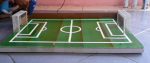 Dalam pembelajaran pendidikan jasmani, guru membawa miniatur lapangan sepak bola. Hal ini sebagai upaya guru