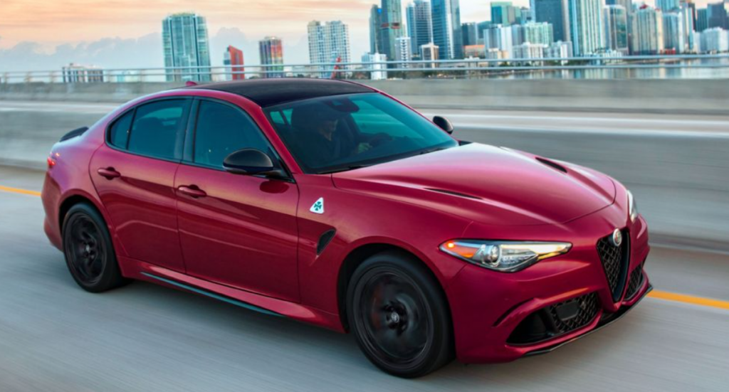 Alfa Romeo Giulia Quadrifoglio, Dengan Mesin Buatan Italia
